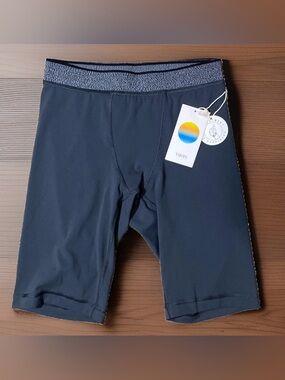 VUORI LIMITLESS COMPRESSION SHORTS MENS SMALL GRAY WORK OUT GYM RUNNING V373